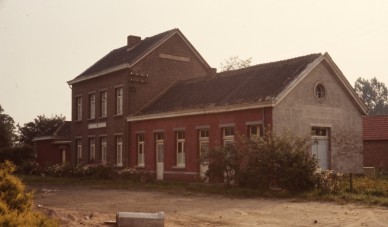 BUDINGEN  77-140.jpg